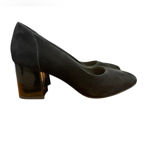 Collection by Clarks Chantelle Ava Black Suede Pumps Comfort Classic 7 M - Picture 1 of 7